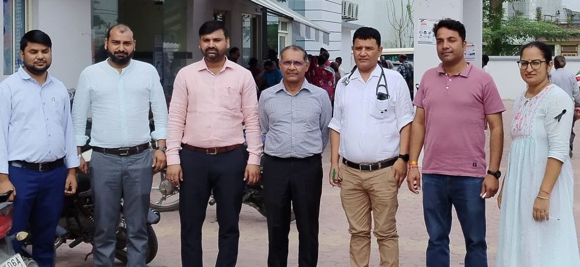 Doctors expressed anger by wearing black bands