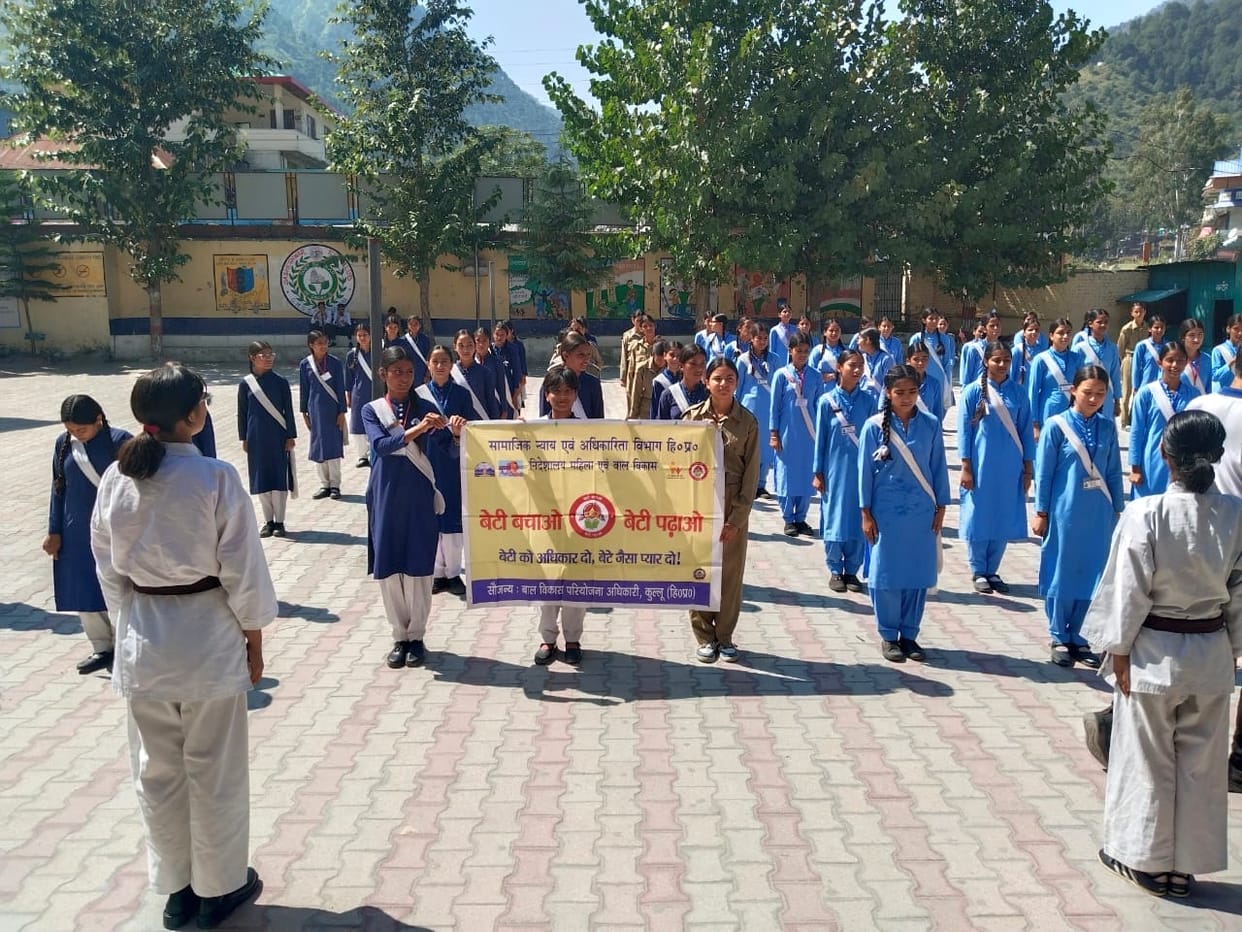 600 daughters of four schools will learn self defense skills