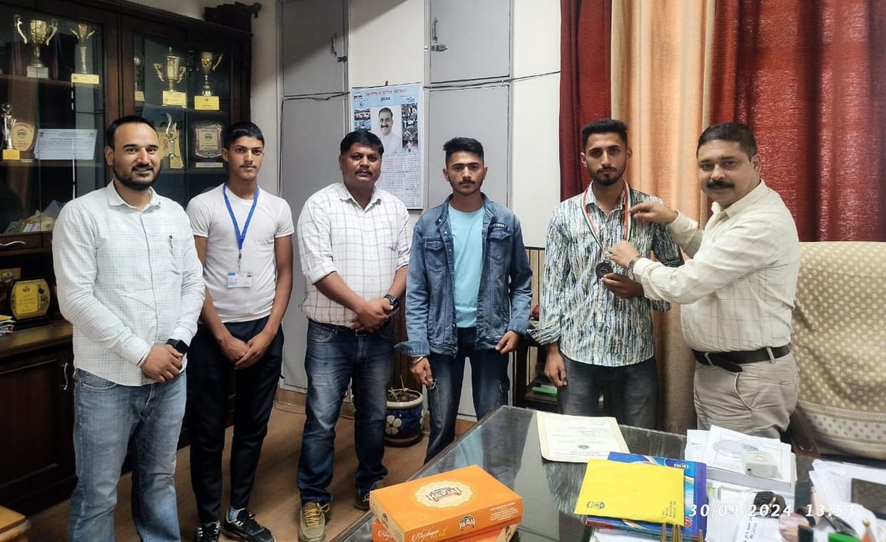 Amit returned honored with bronze medal in Inter College Cross Country