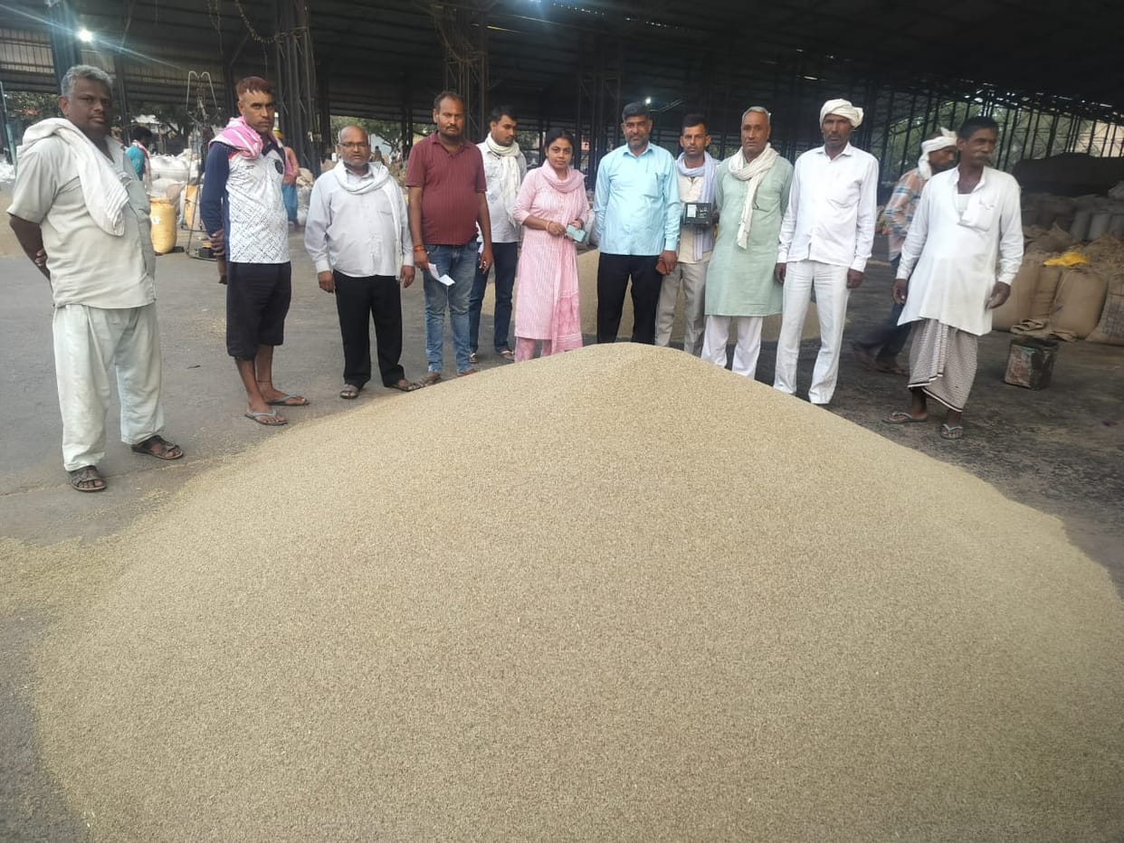Farmers arrived in the morning, procurement started in the afternoon