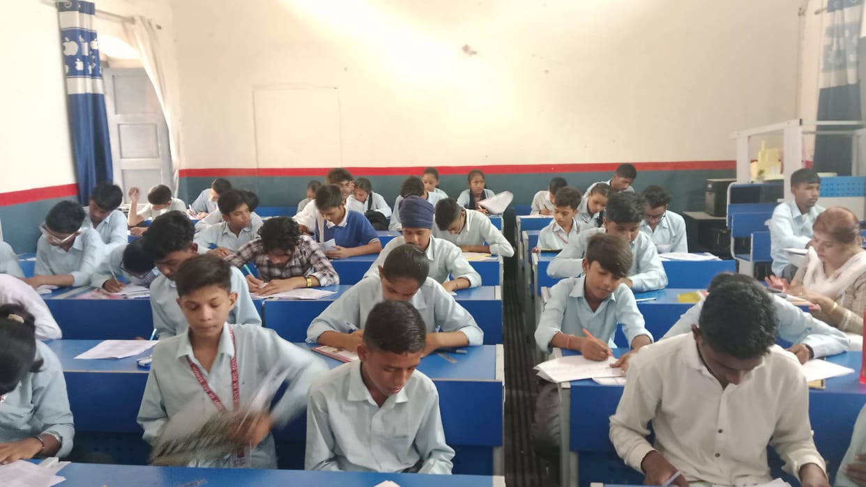 Students studying at Buniyaad centers will get transport allowance