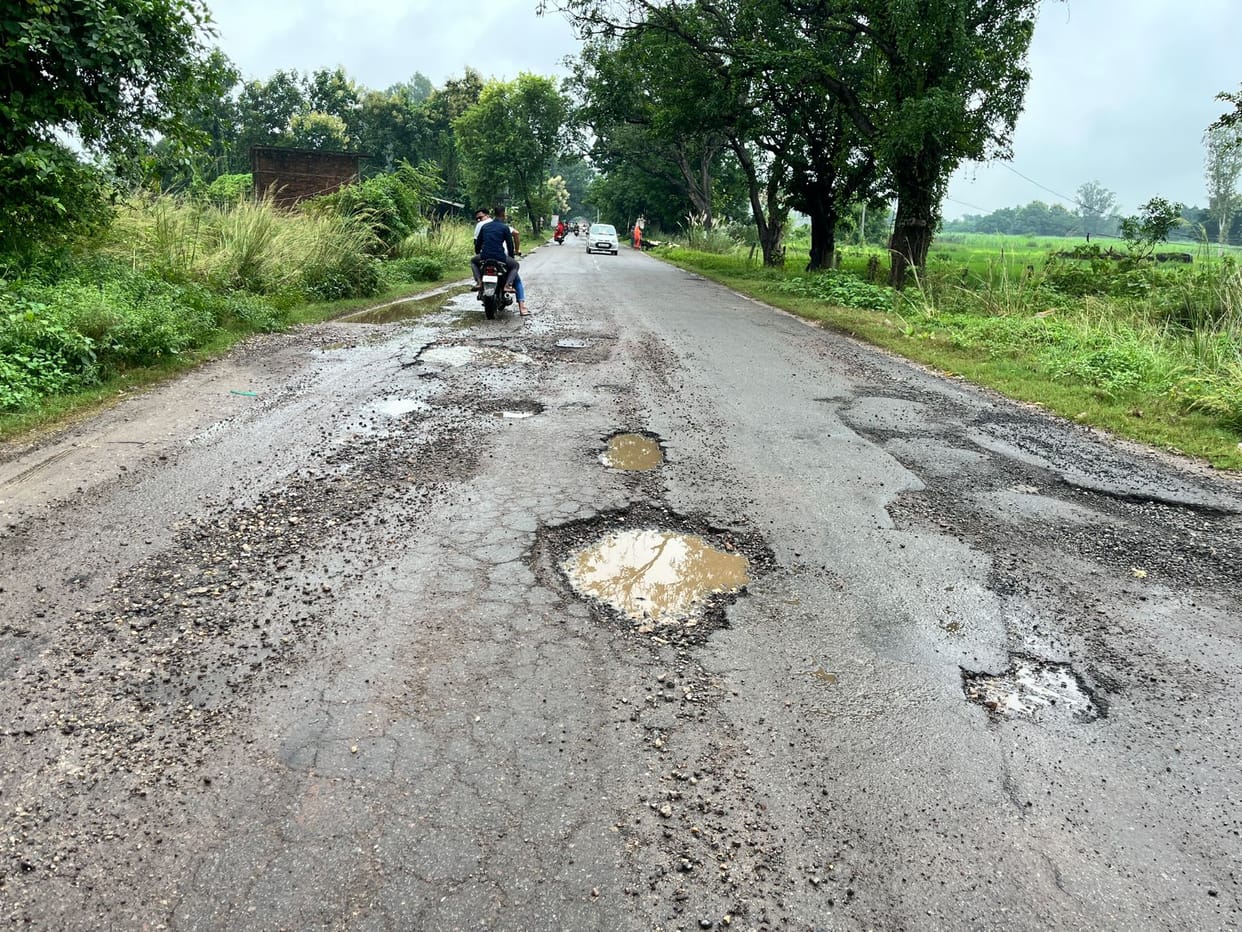 Potholes on the Maskanwa-Gaurachok road