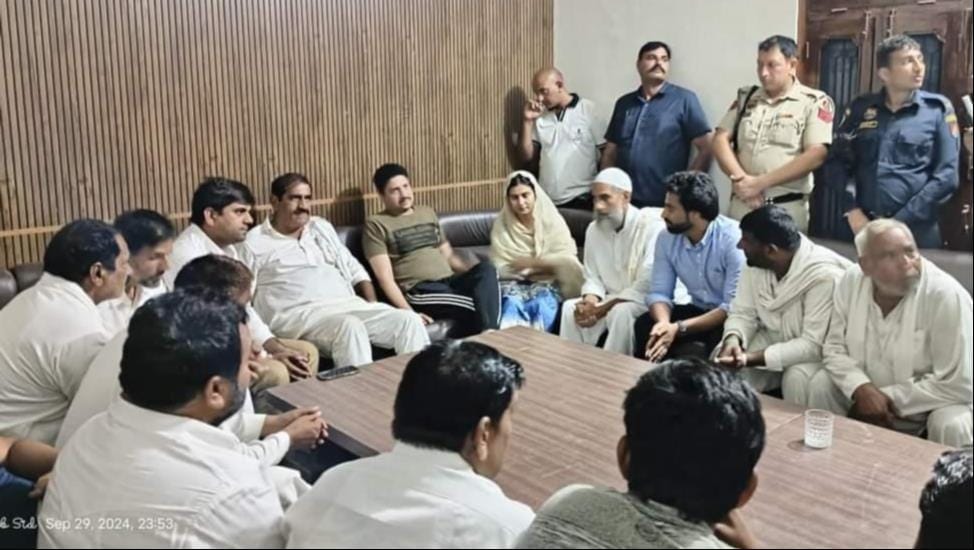 Congress candidate Dharamsingh Chhokkar sought support from SP MP Iqra Hasan.