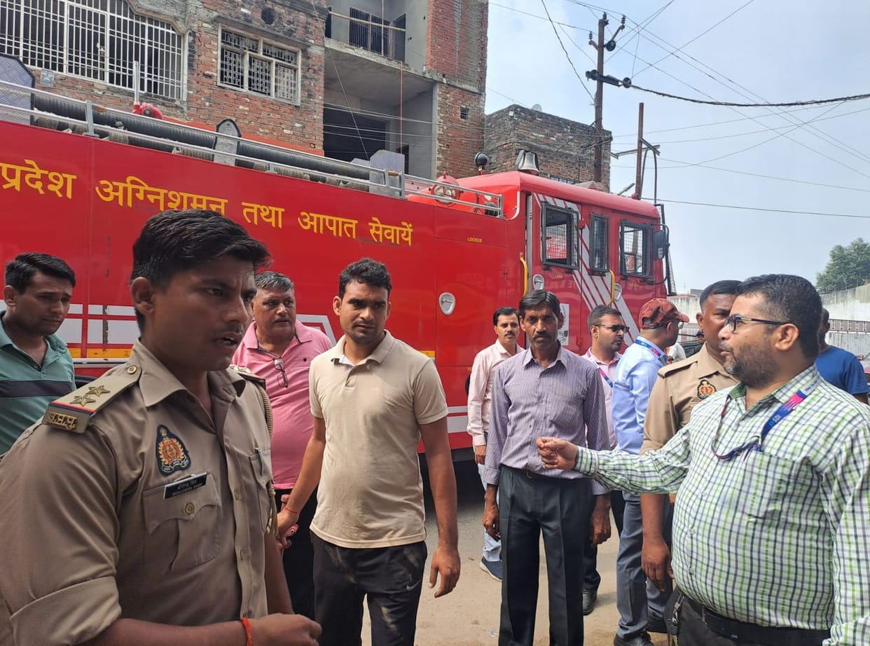 Fire breaks out in State Bank's ATM room, chaos