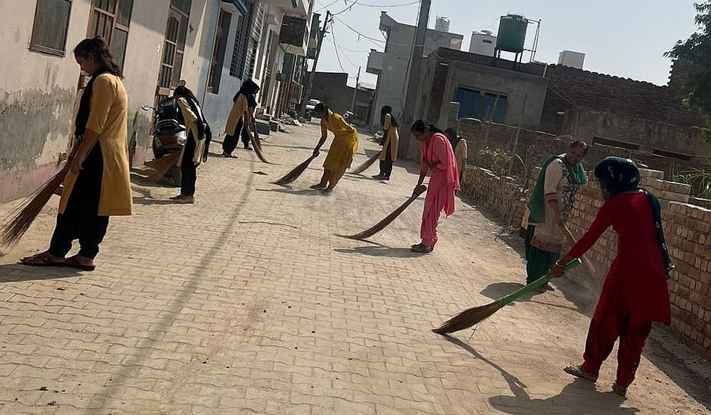 Darpan Society members started cleaning campaign