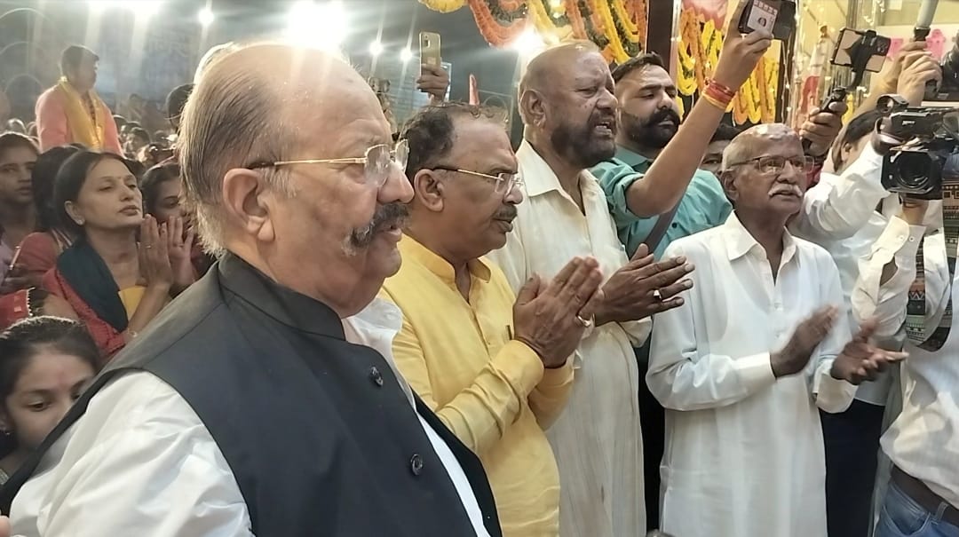 Ajmer News: Vasudev Devnani performed Maha Aarti on the foundation day of Ambe Mata Temple