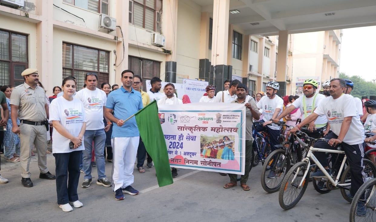 Cyclothon: Made aware about participating in elections and cleanliness