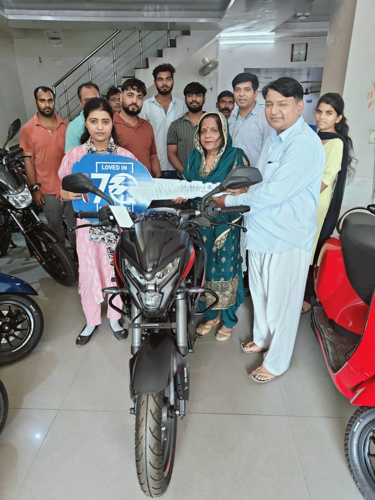 Boom in the market...Vehicles and jewelery worth Rs 8 crore will be delivered today