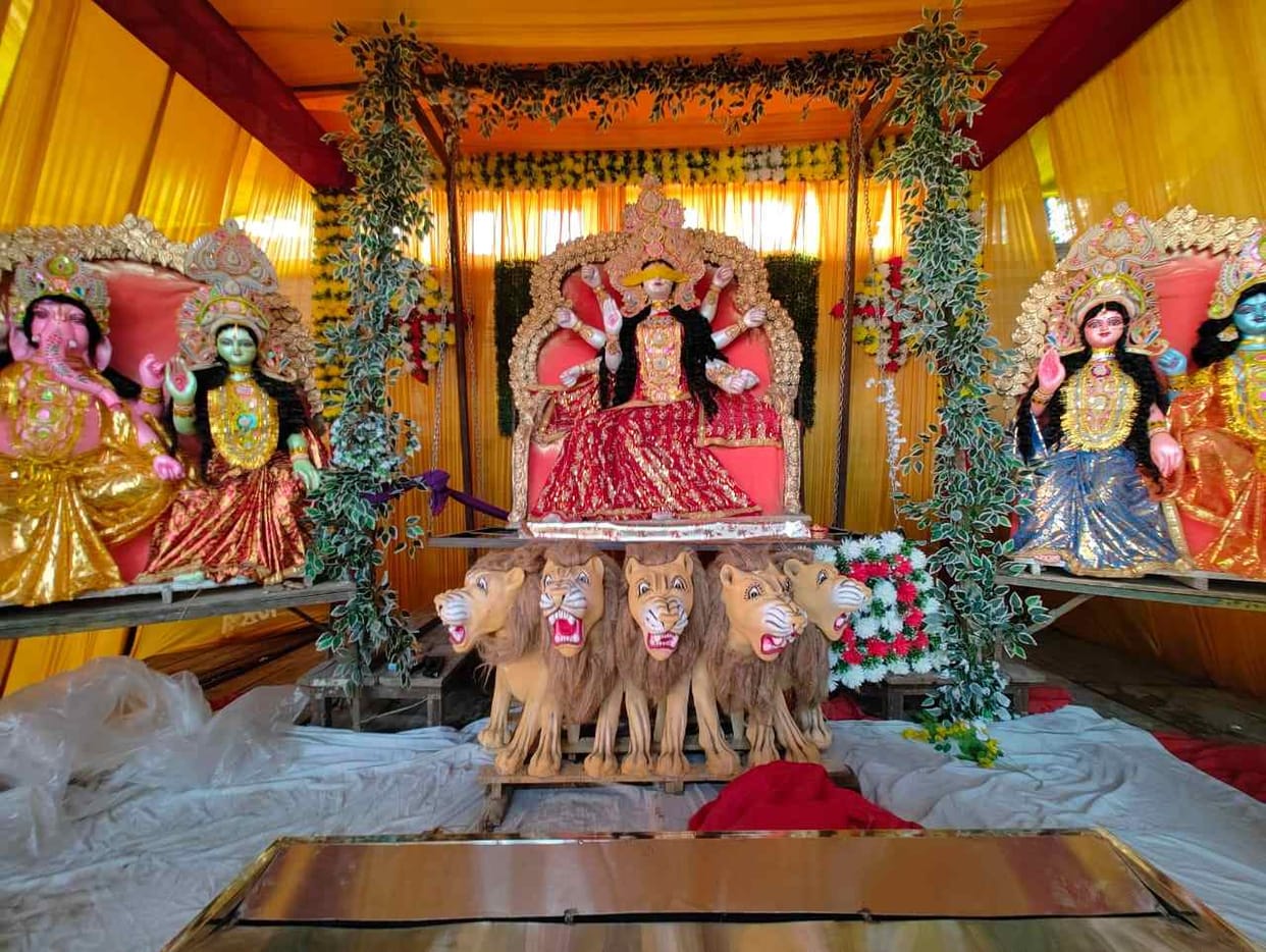 Maa Durga will be present in 2,084 pandals