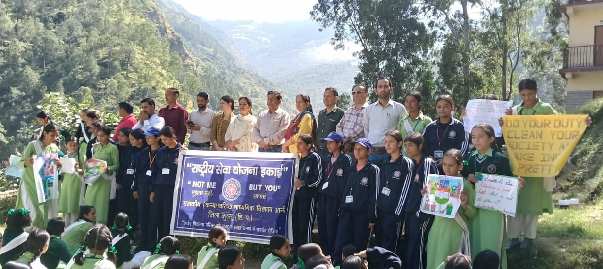 Suhana stood first in painting competition