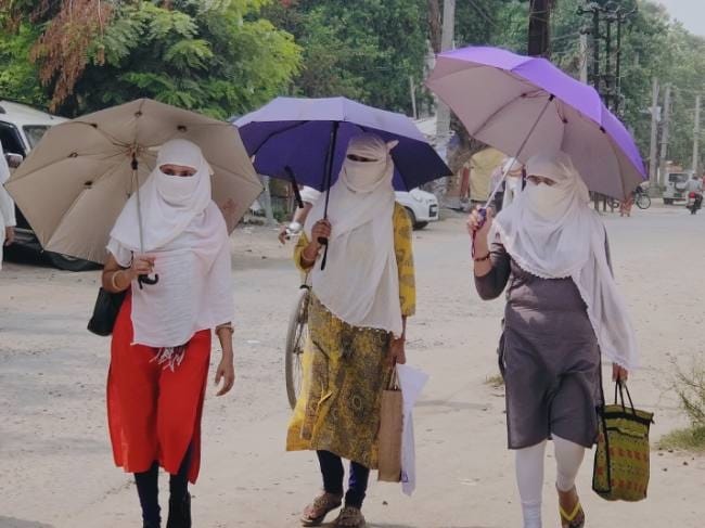 The maximum temperature reached 38.5 degrees, then the heat started troubling