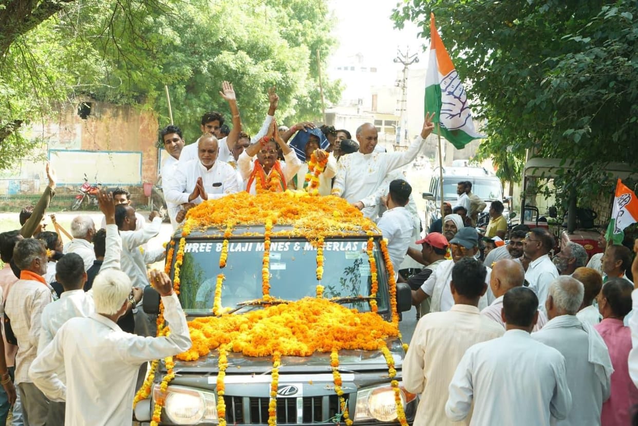 Congress candidate Jagdish Yadav did a road show