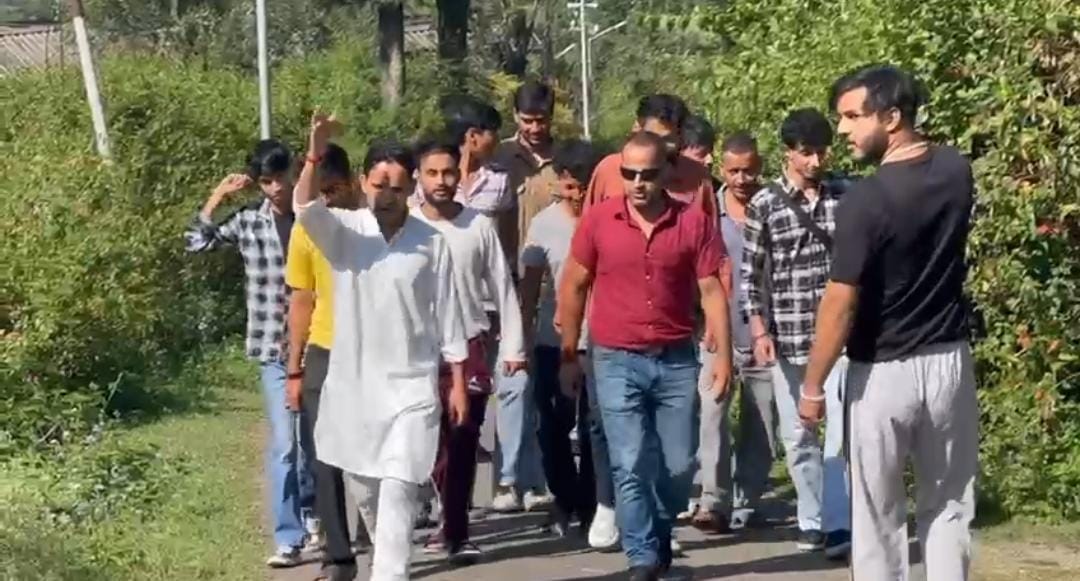 People protest against Punjab government on the poor condition of Shanan project