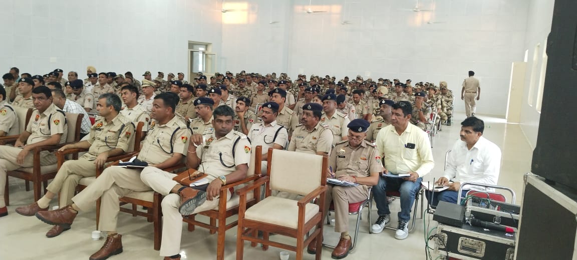 Three thousand policemen and eight CRPF companies will take charge of security at 810 polling stations.