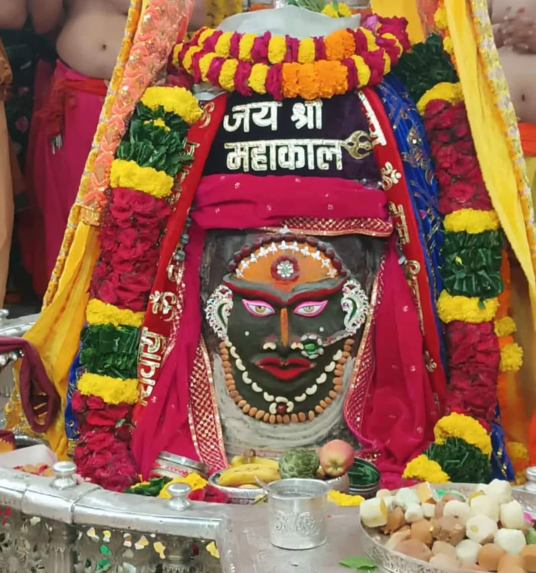On the second day of Navratri, Baba Mahakal was dressed as a goddess
