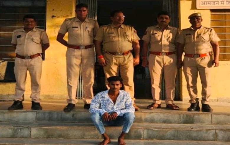 सिरोही। रोहिड़ा पुलिस द्वारा मादक पदार्थ तस्करी के मामले में वांछित गांजा सप्लायर को गिरफ्तार क