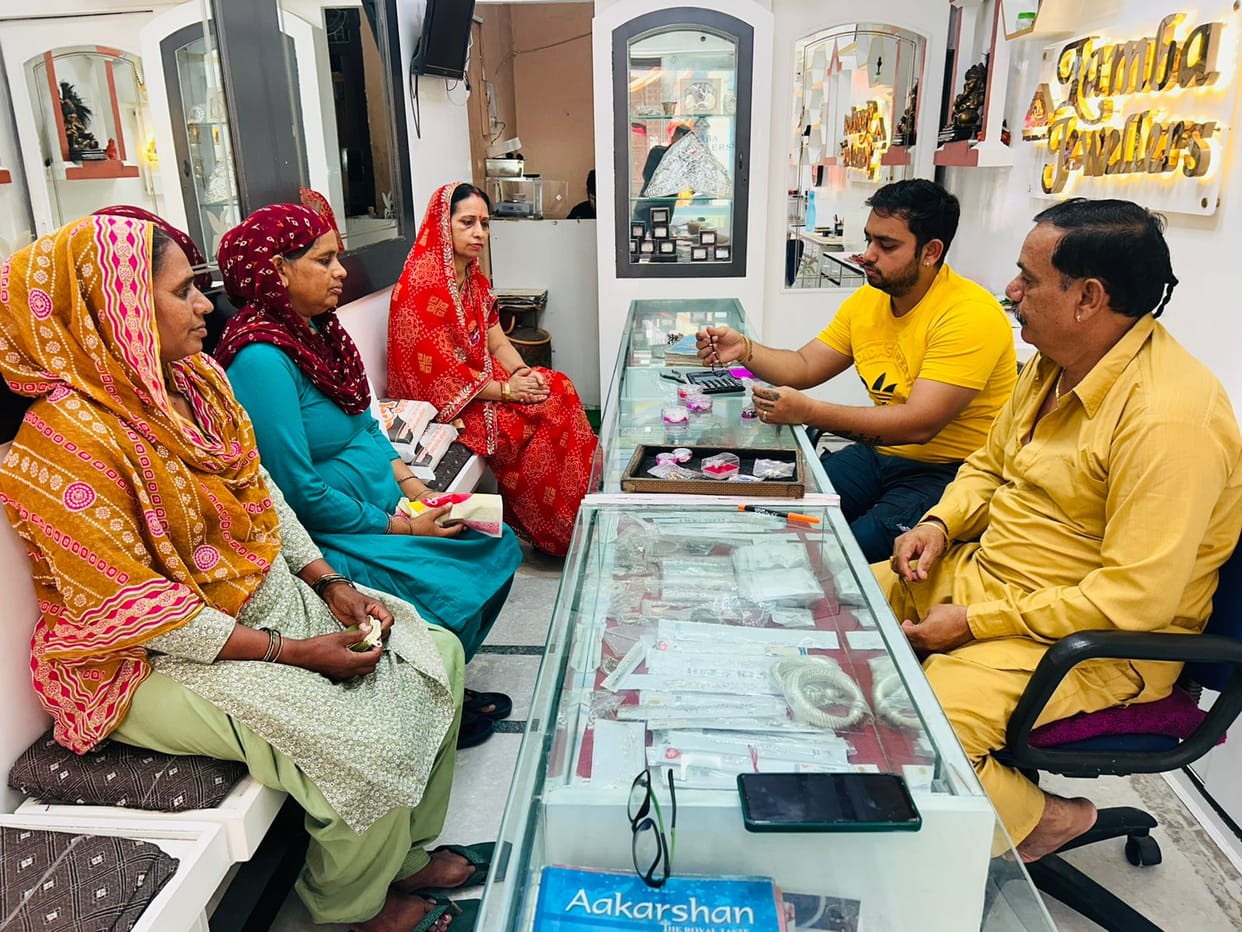 Prices of gold and silver increased, weight of jewelery decreased