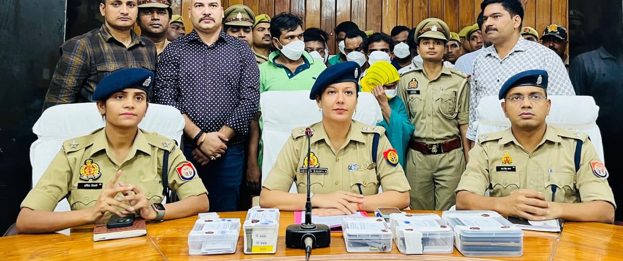 Gambling was going on in the factory of District Panchayat member, 12 arrested