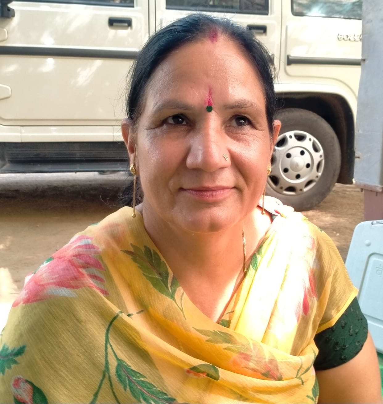 Women power is fulfilling the important responsibility of elections along with family.
