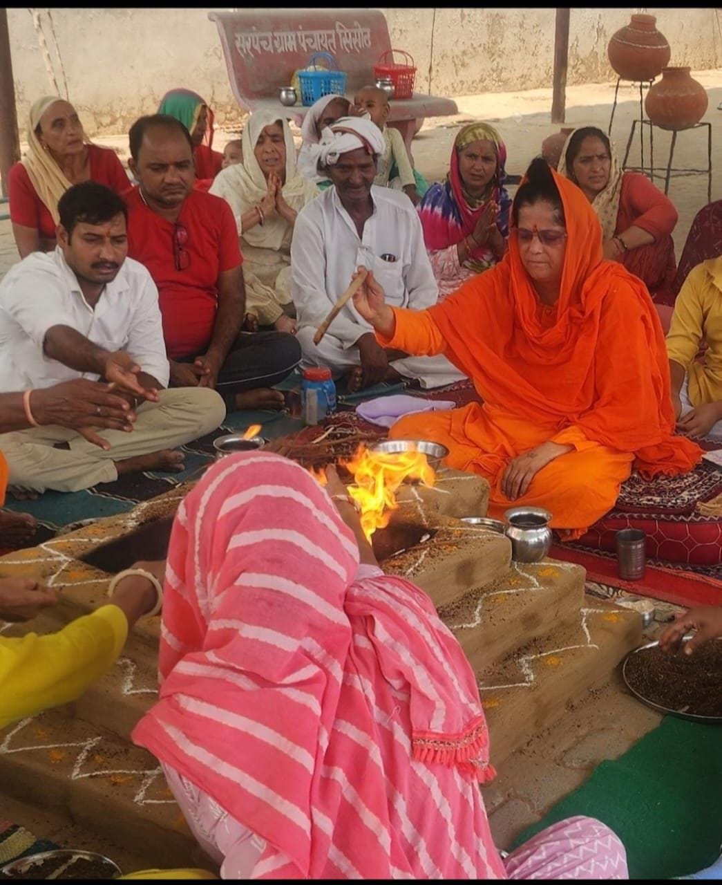 Mother Brahmacharini was worshiped in Mata Bhura Bhavani temple.