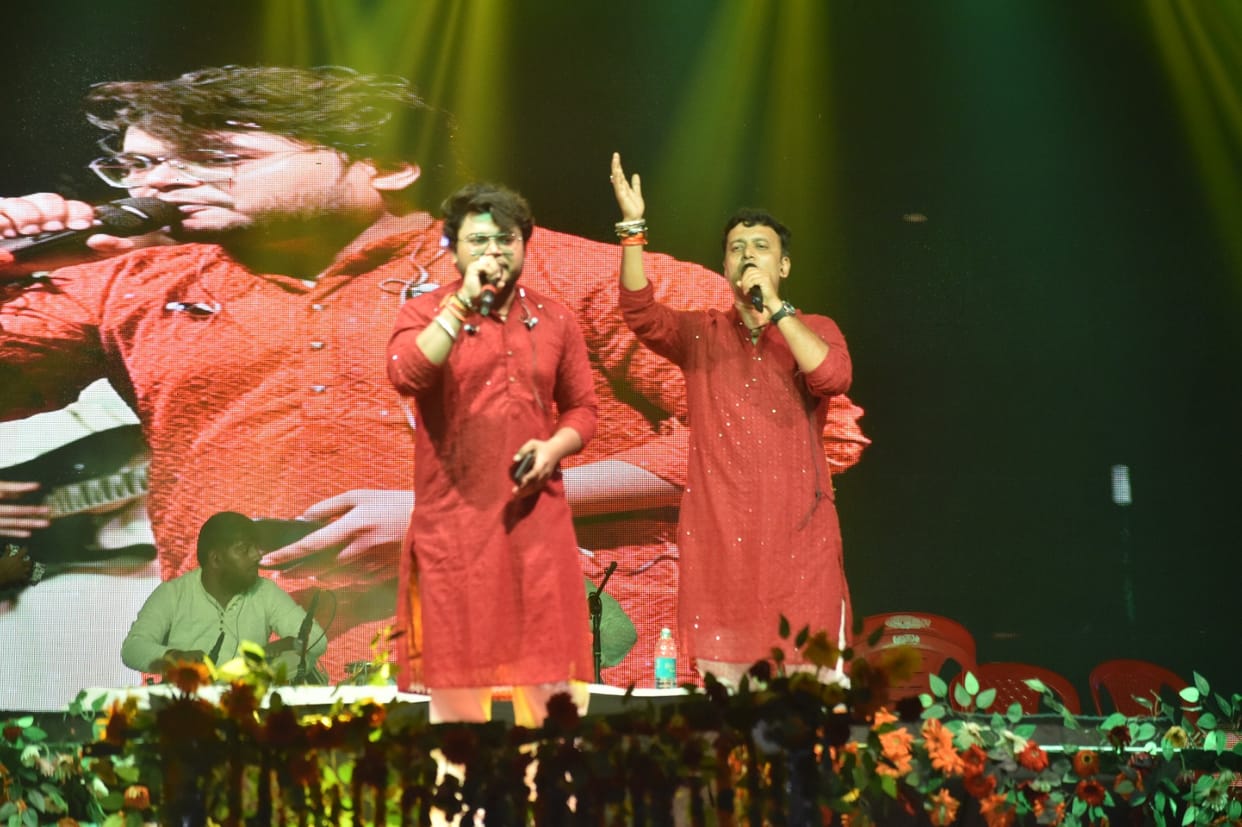 Sadho Band enthralled the stage of Maharajganj Mahotsav
