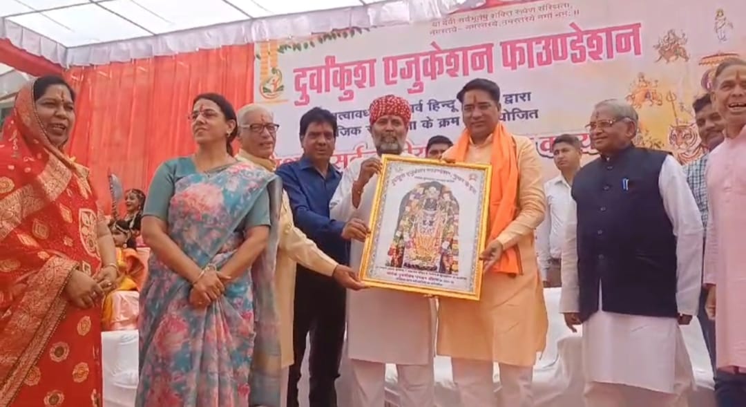 Mass worship of 2100 girls took place in the pilgrimage city of Pushkar