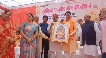 Ajmer: तीर्थ नगरी पुष्कर में हुआ 2100 कन्याओं का सामूहिक पूजन, मंत्री रावत ने कहा- कन्या पूजन हमारी संस्कृति Mass worship of 2100 girls took place in the pilgrimage city of Pushkar
