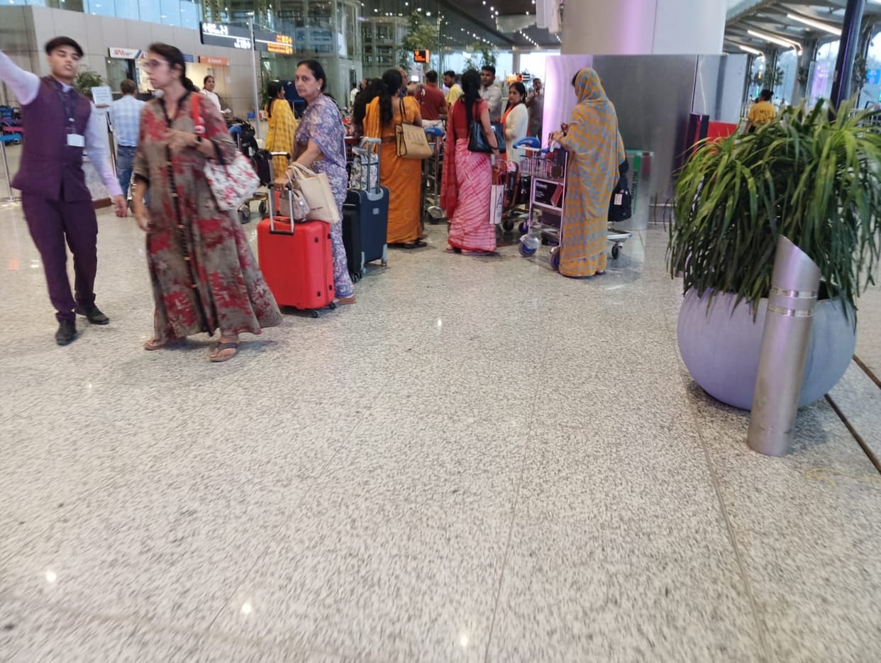 28 Lucknow flights delayed due to server slowness