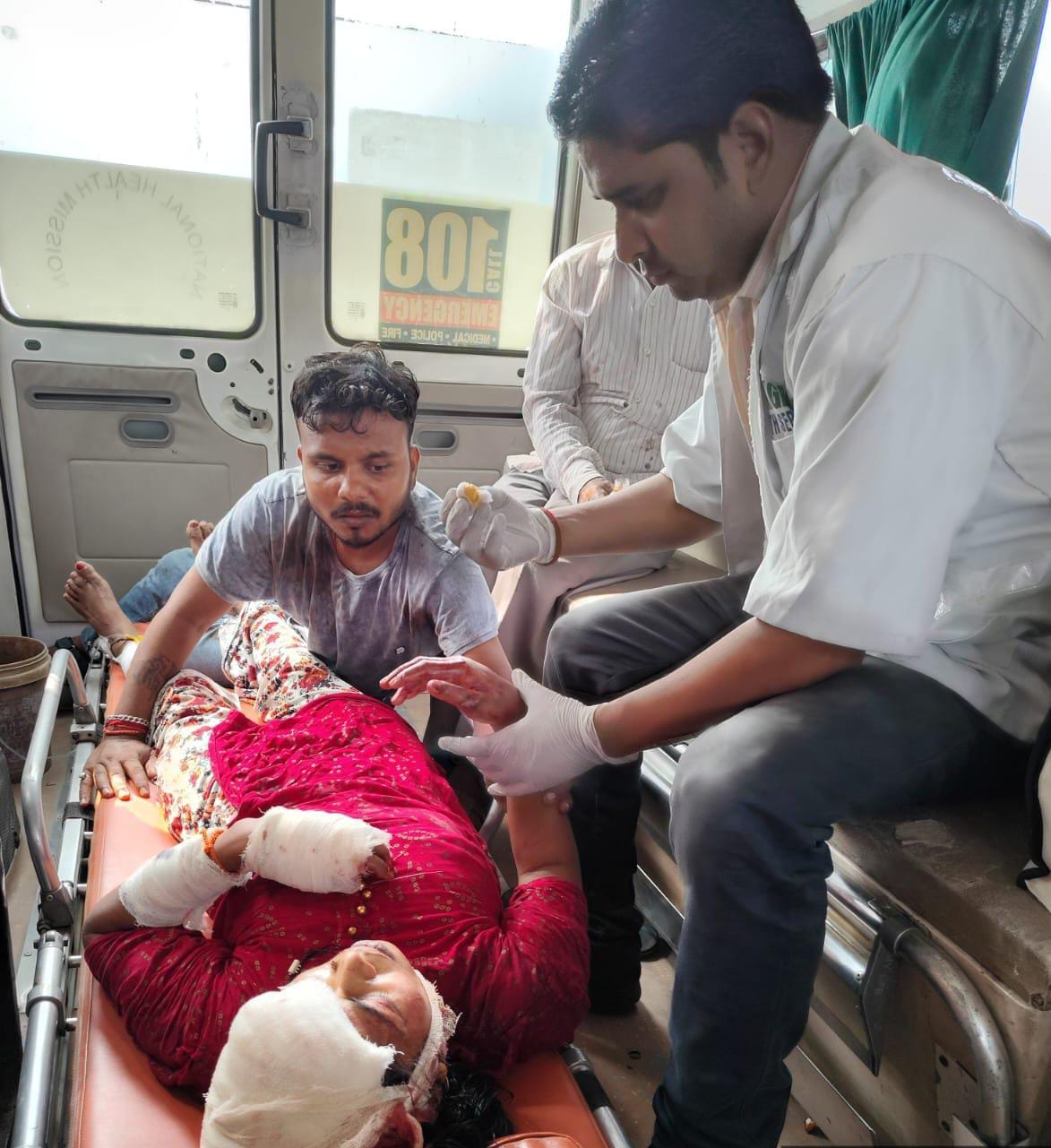 Married woman injured after falling from train