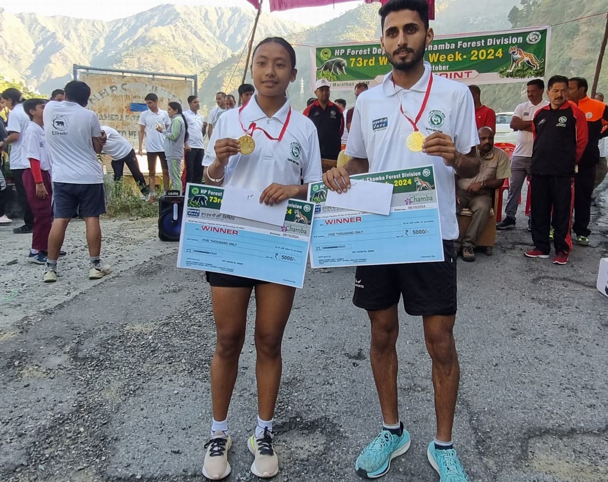 Tanishka and Amit won in half marathon