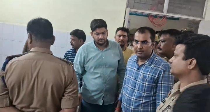 Doctors were beaten up in the district hospital, there was a ruckus, policeman was reprimanded