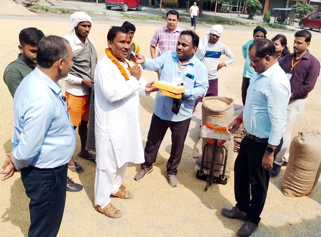 Paddy purchase account opened in Puwayan and Banda, silence in Roza