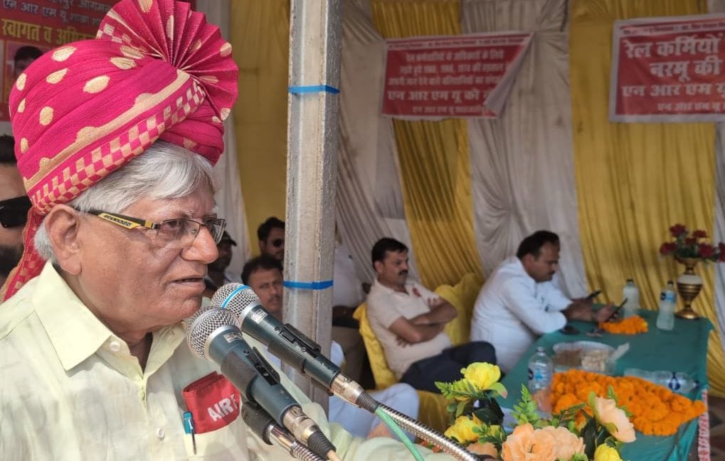 Providing risk allowance to railway workers is on Narmu's agenda: Shiv Gopal