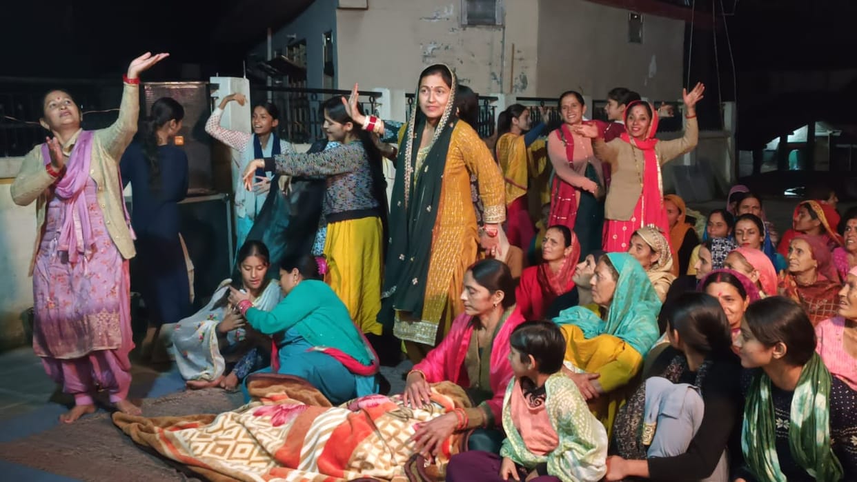 bhajan sandhya in nagar koti temple