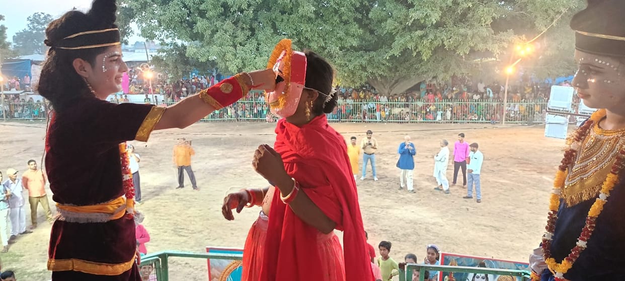 Enactment of the Leela of piercing the nose and ears of Shurpanakha and killing of Khar and Dushan