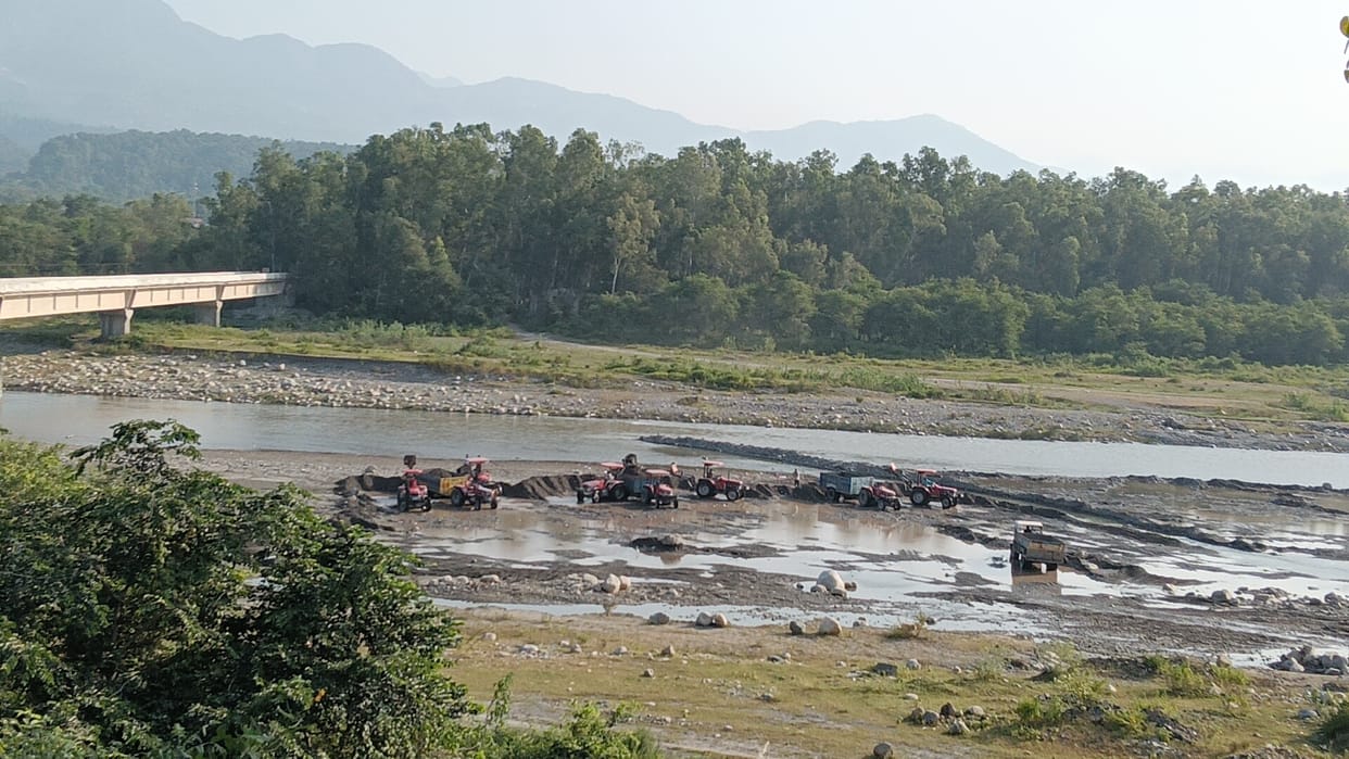 illegale minning in giri river