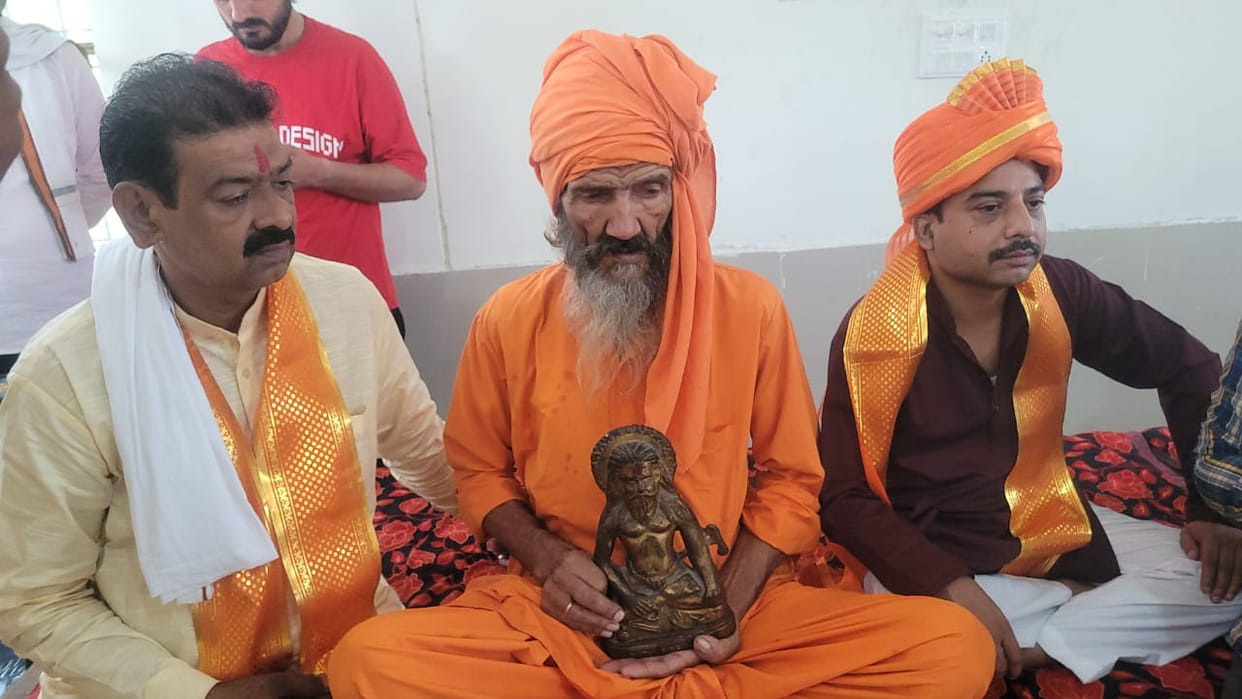 Hundreds of years old idol of Guru Baba Fakira Das installed in the temple