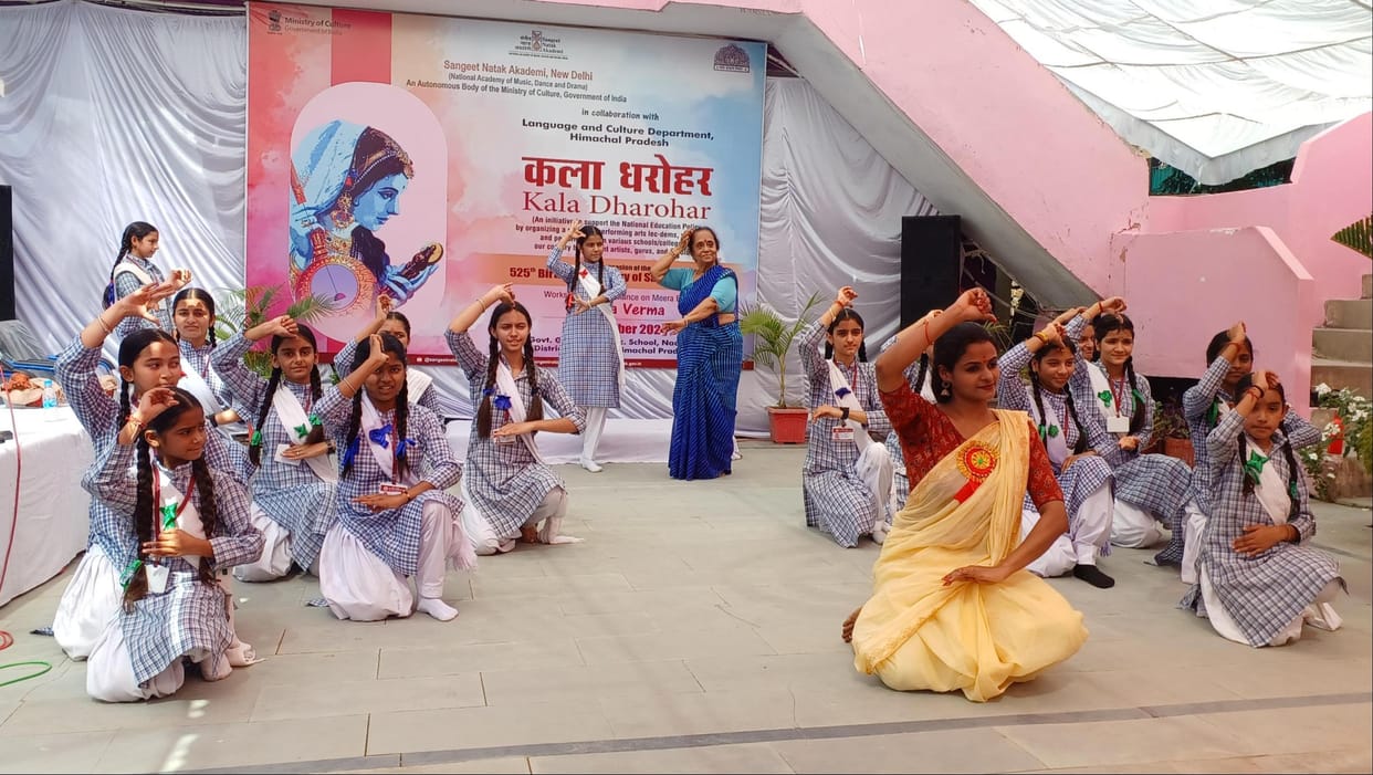 Girls students of Nadaun school learned the nuances of Kathak