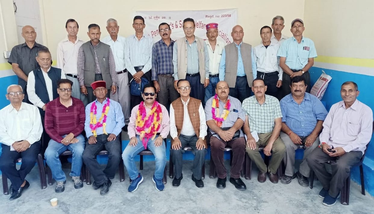 Will raise demands of pensioners before the government: Gulshan