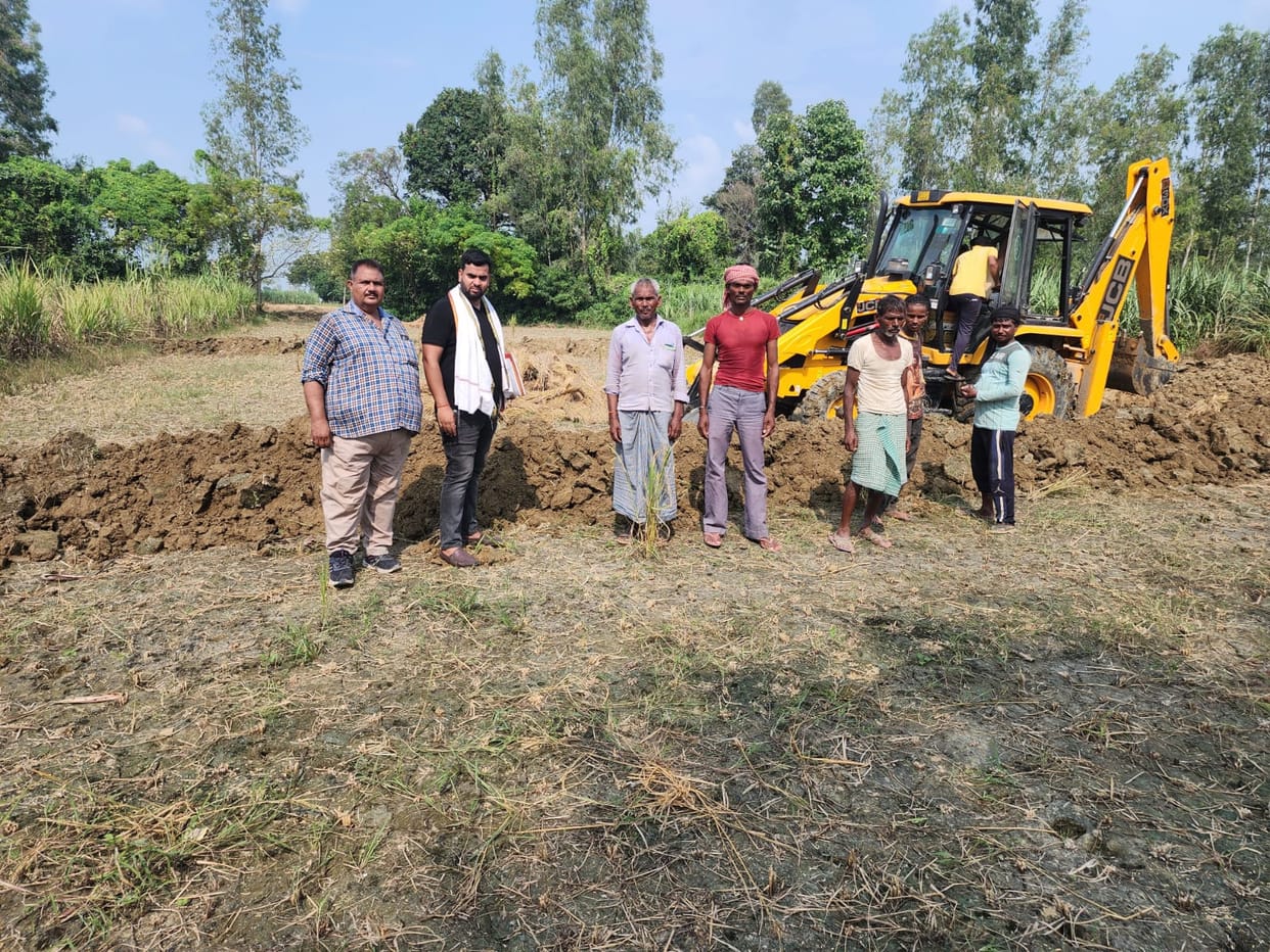 Lekhpal freed the pond from encroachment