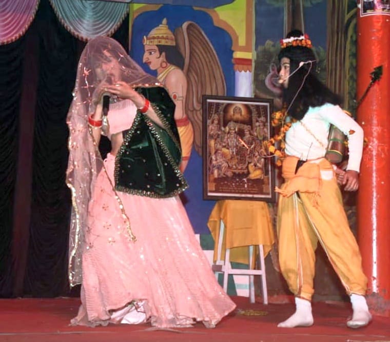 I left the kingdom of Lanka for you Lakhan...