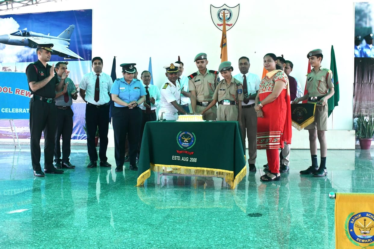 Foundation Day of Air Force celebrated by cutting cake in Sainik School