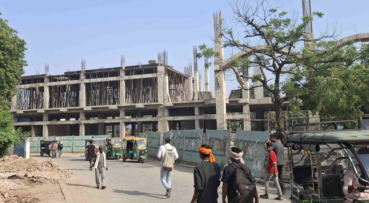 Reconstruction of railway station is going on rapidly in Bahadurgarh.