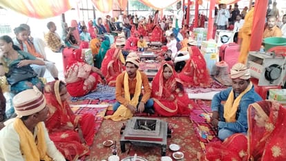 Lucknow News: 78 जोड़ों ने थामा एक-दूजे का हाथ 78 couples held each other's hands