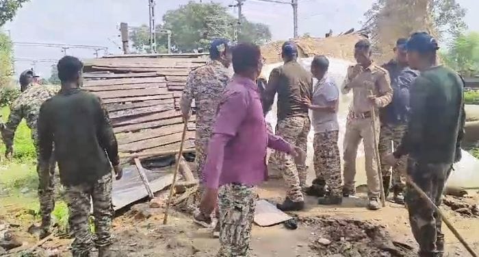 40 huts built on forest land were demolished