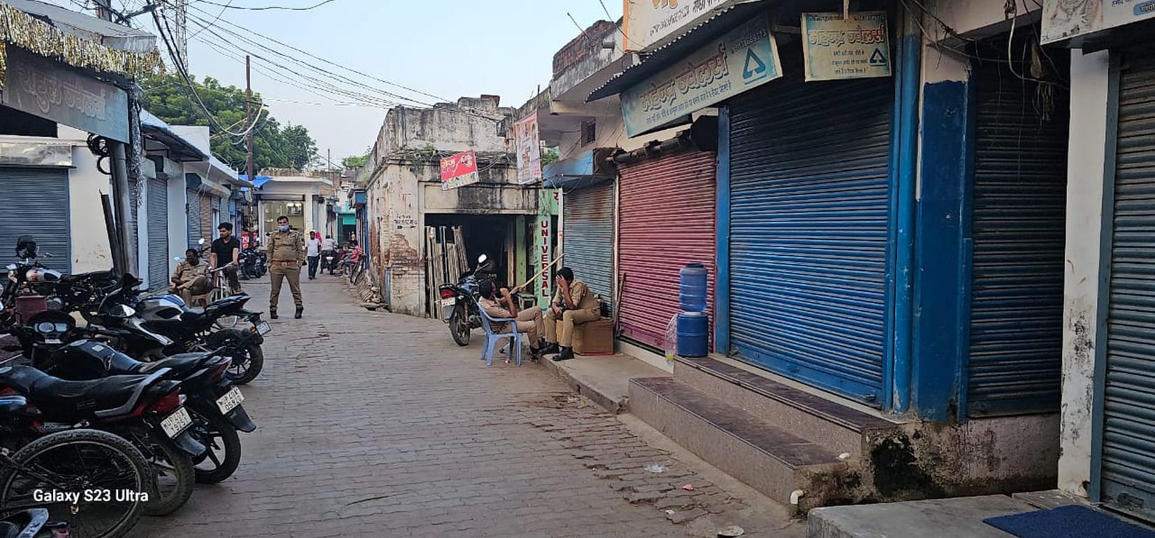 Shops remained closed, roads and streets echoed with the sounds of hooters