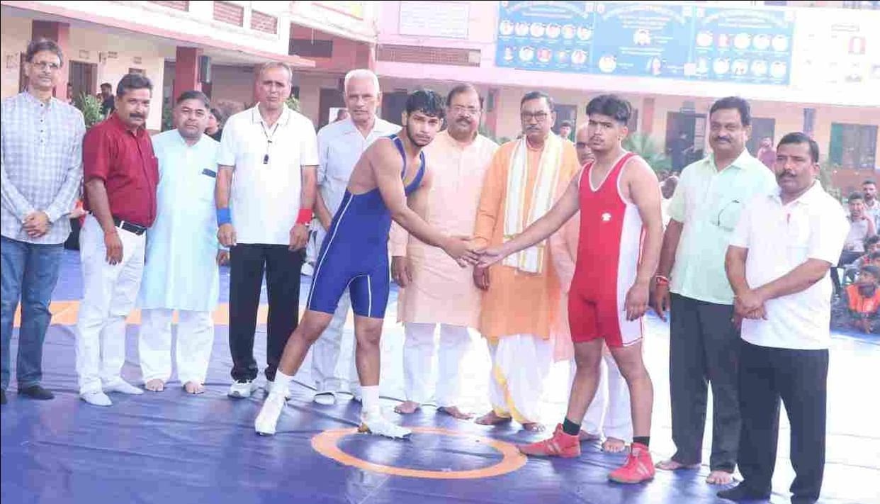 Khushi, Nidhi, Mahi, Anushka and Sneha won in wrestling