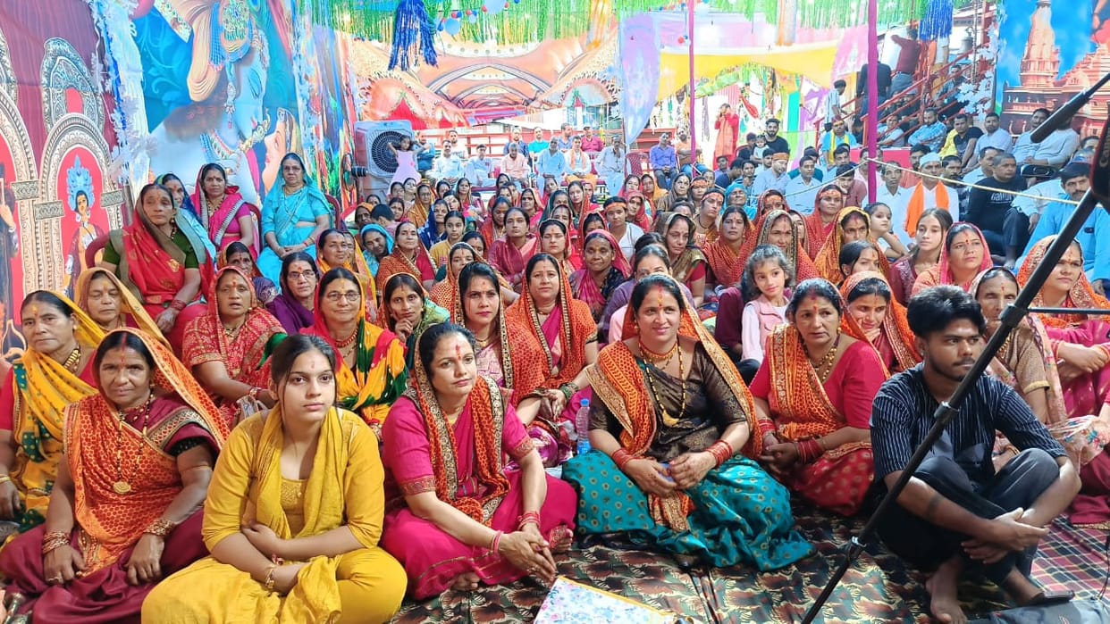 Devotees upset due to street lights not working in Purnagiri Dham area