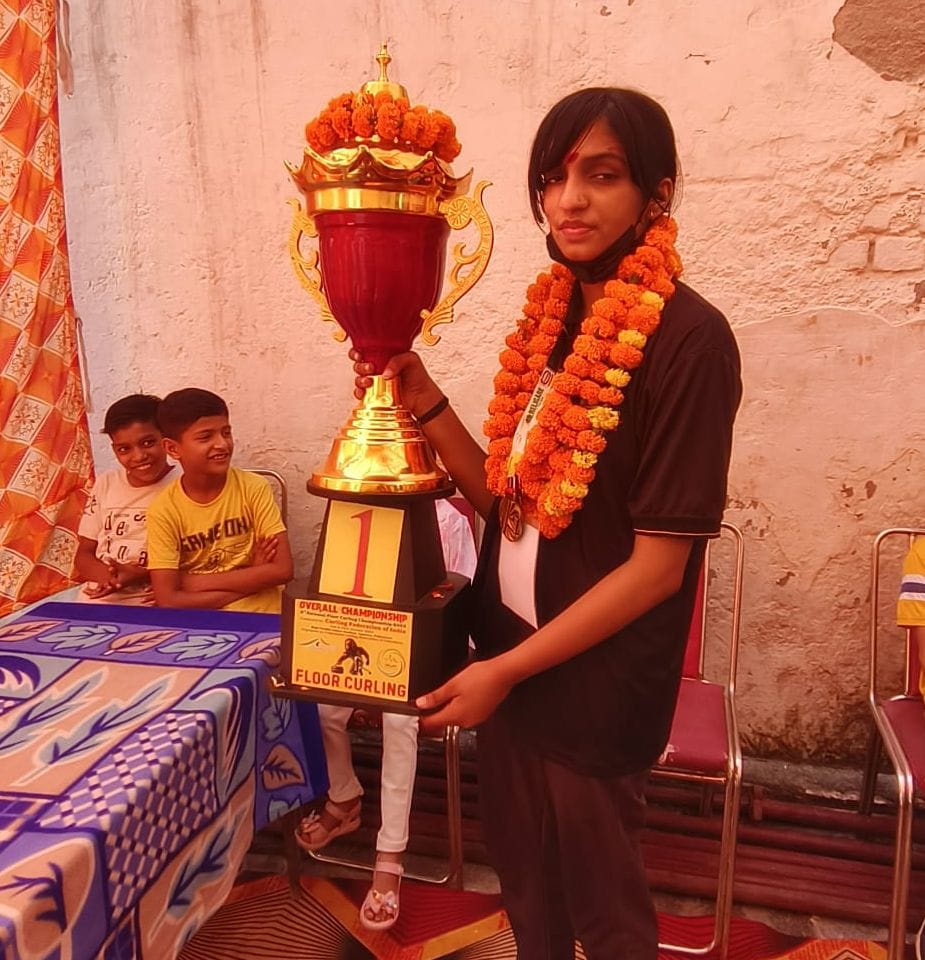 Muskaan won gold in curling competition and secured a place in the international competition.