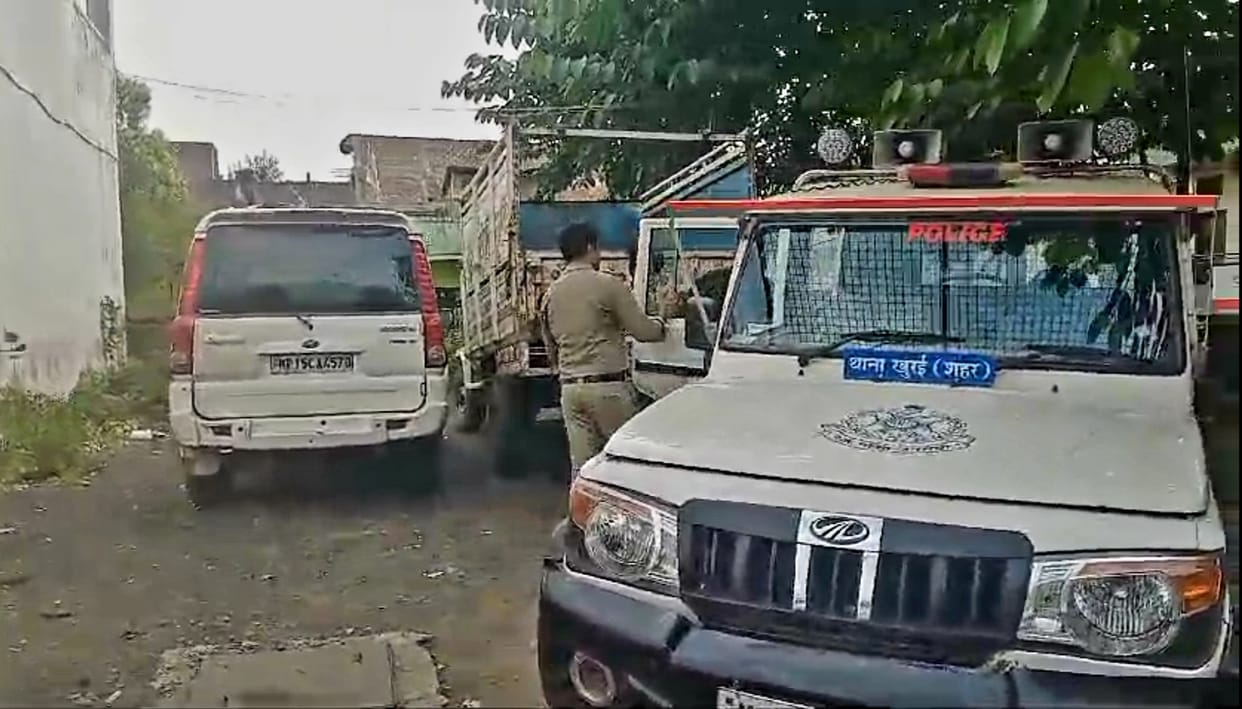 Sagar accused theft was caught police two lakh cash and goods worth lakhs including gold chain were recovered